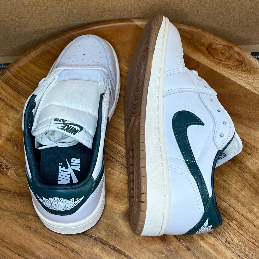 Nike
Jordan 1 OG low
Brand new - Picture 10 of 15